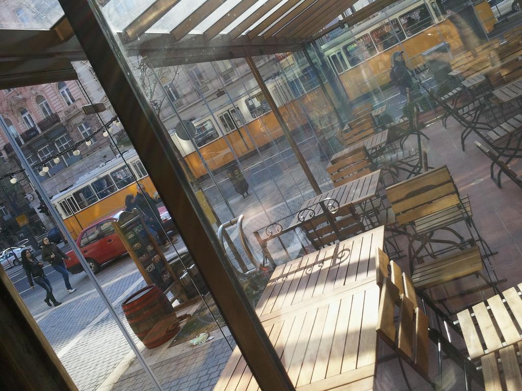 Pulse Jackquaters Appartement Boedapest Buitenkant foto