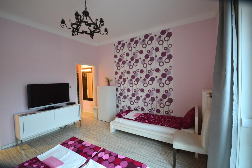 Pulse Jackquaters Appartement Boedapest Kamer foto